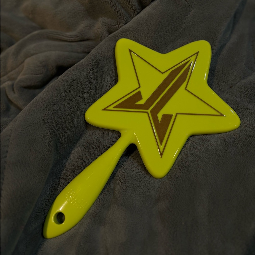 Jeffree Star Chrome Mirror